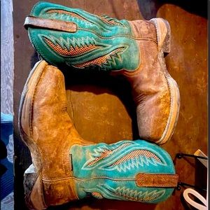 Womens Ariat Steel toed boots square toe